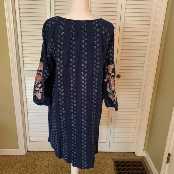 J Jill Blue Crepe Floral Women's Dress with Embroidered Sleeves Size M NWT - Picture 3 of 10